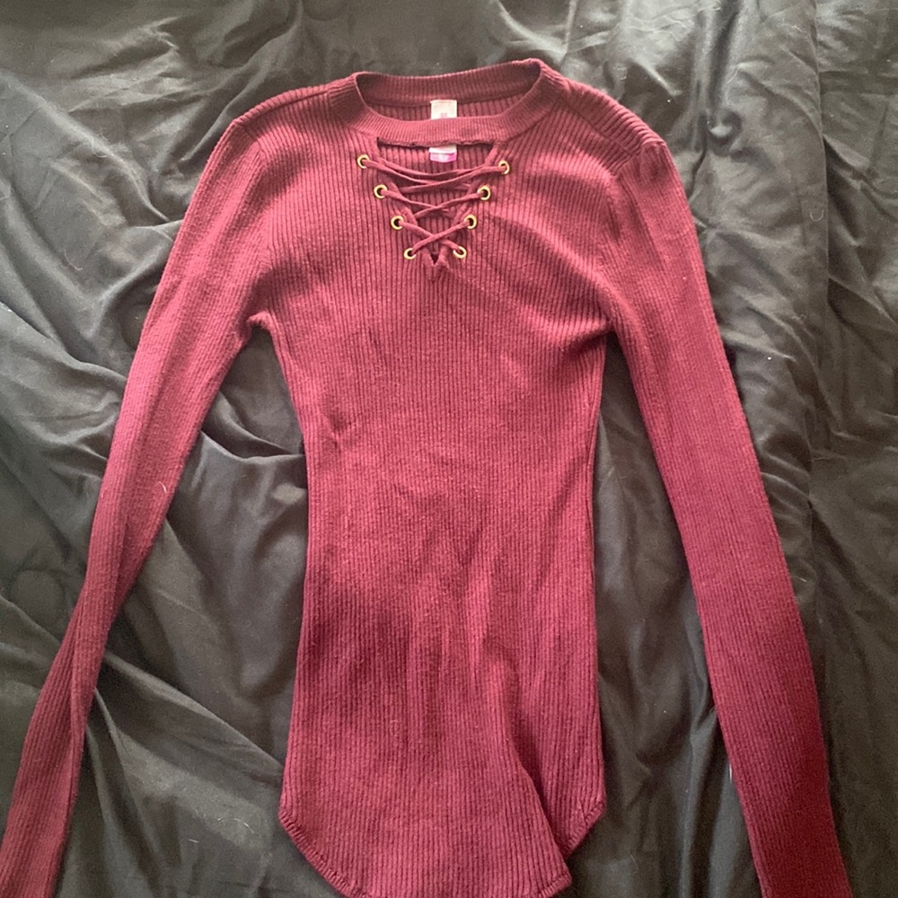 Maroon sweater